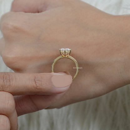 Baguette Accent Engagement Band