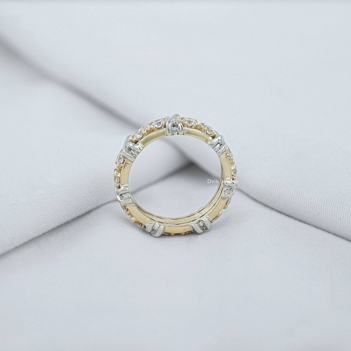 Round Diamond Band with Criss Cross Pattern