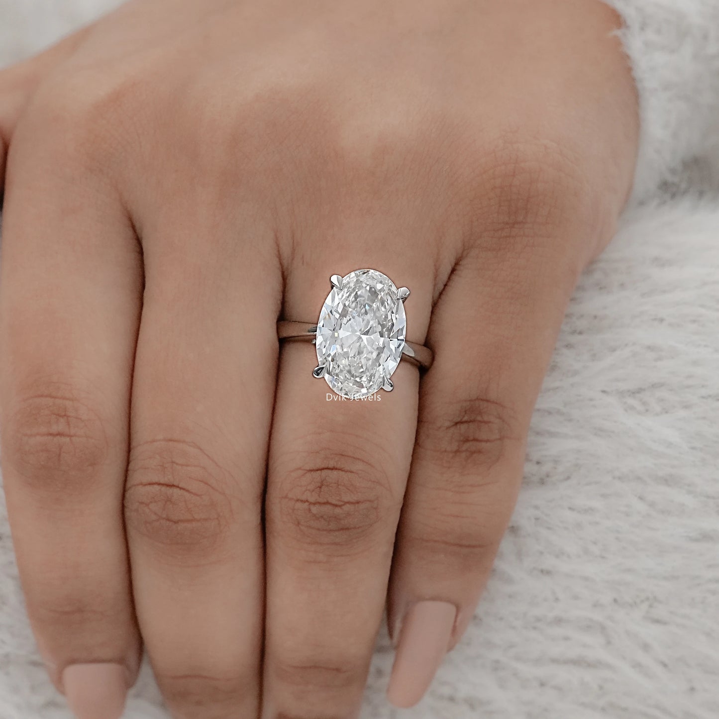 Stunning Oval Cut Diamond Solitaire Ring