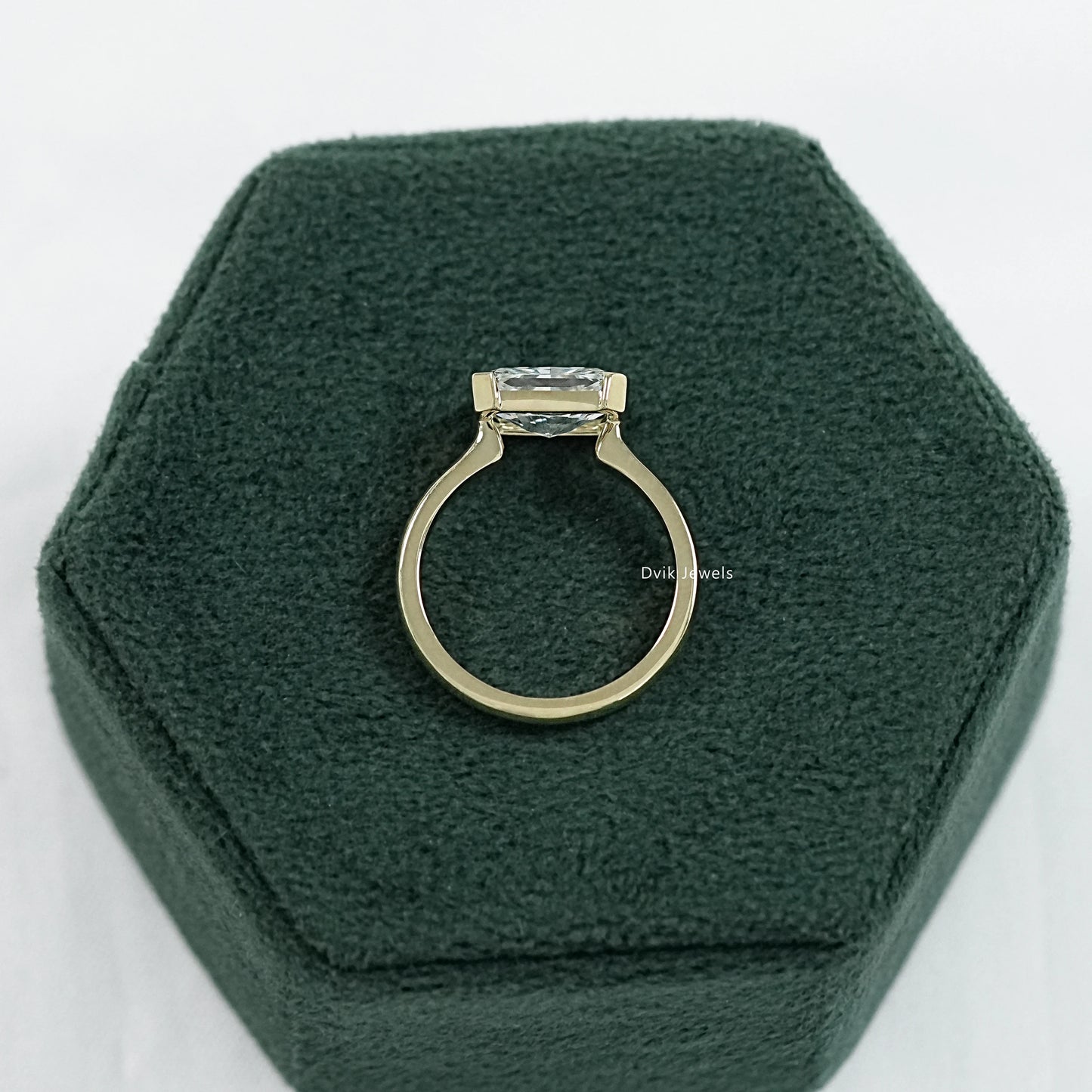 3ct radiant cut diamond ring yellow gold bezel setting profile