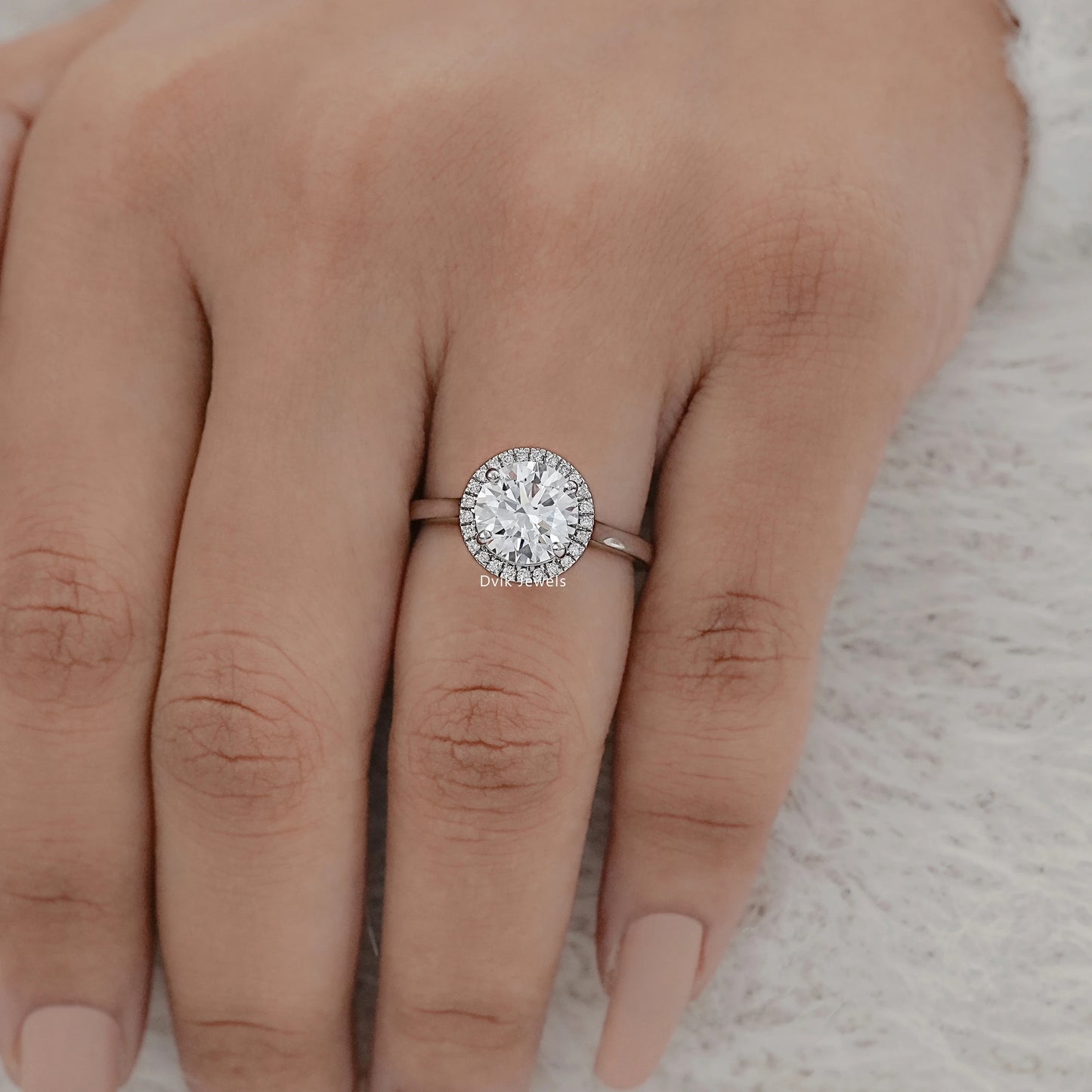 Brilliant Round-Cut Diamond Halo Solitaire Ring