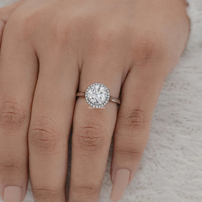 Brilliant Round-Cut Diamond Halo Solitaire Ring