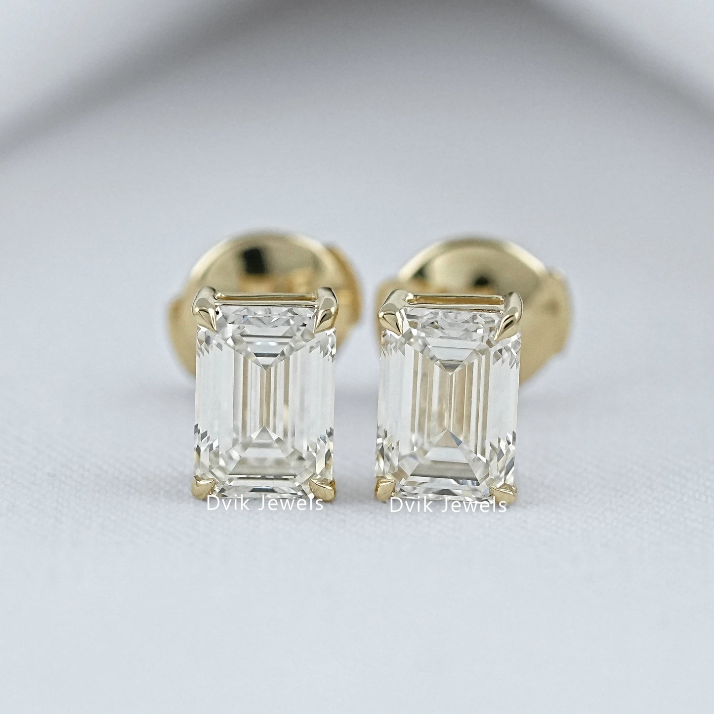 Emerald Lab Grown Diamond Stud Earring