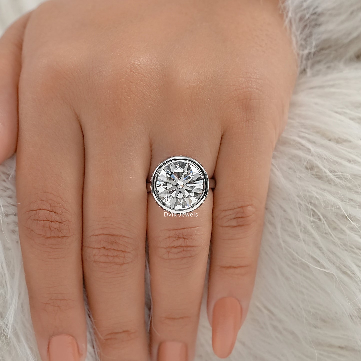 Round Lab Diamond Bezel Set Hidden Halo Solitaire Ring Ring