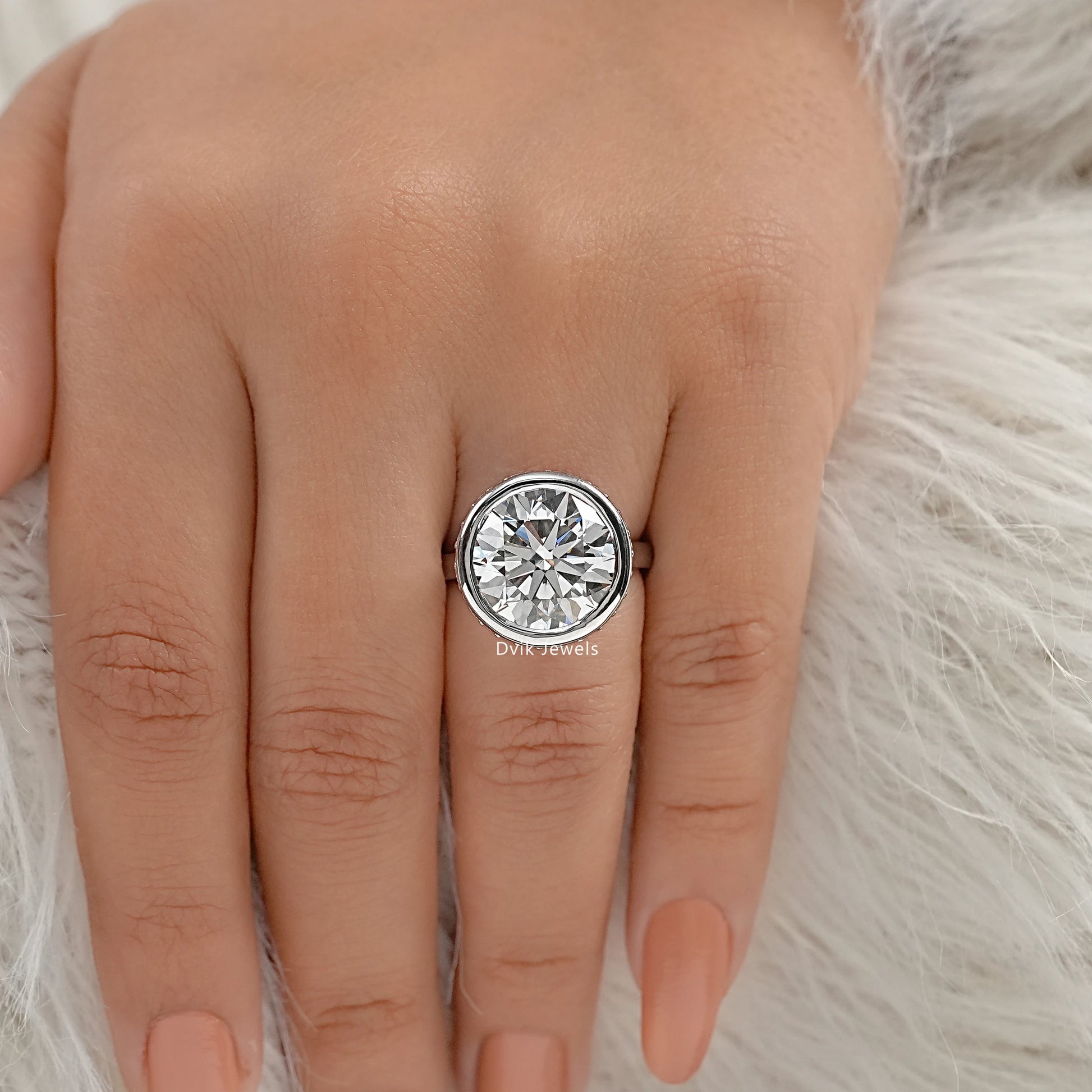 Round Lab Diamond Bezel Set Hidden Halo Solitaire Ring Ring