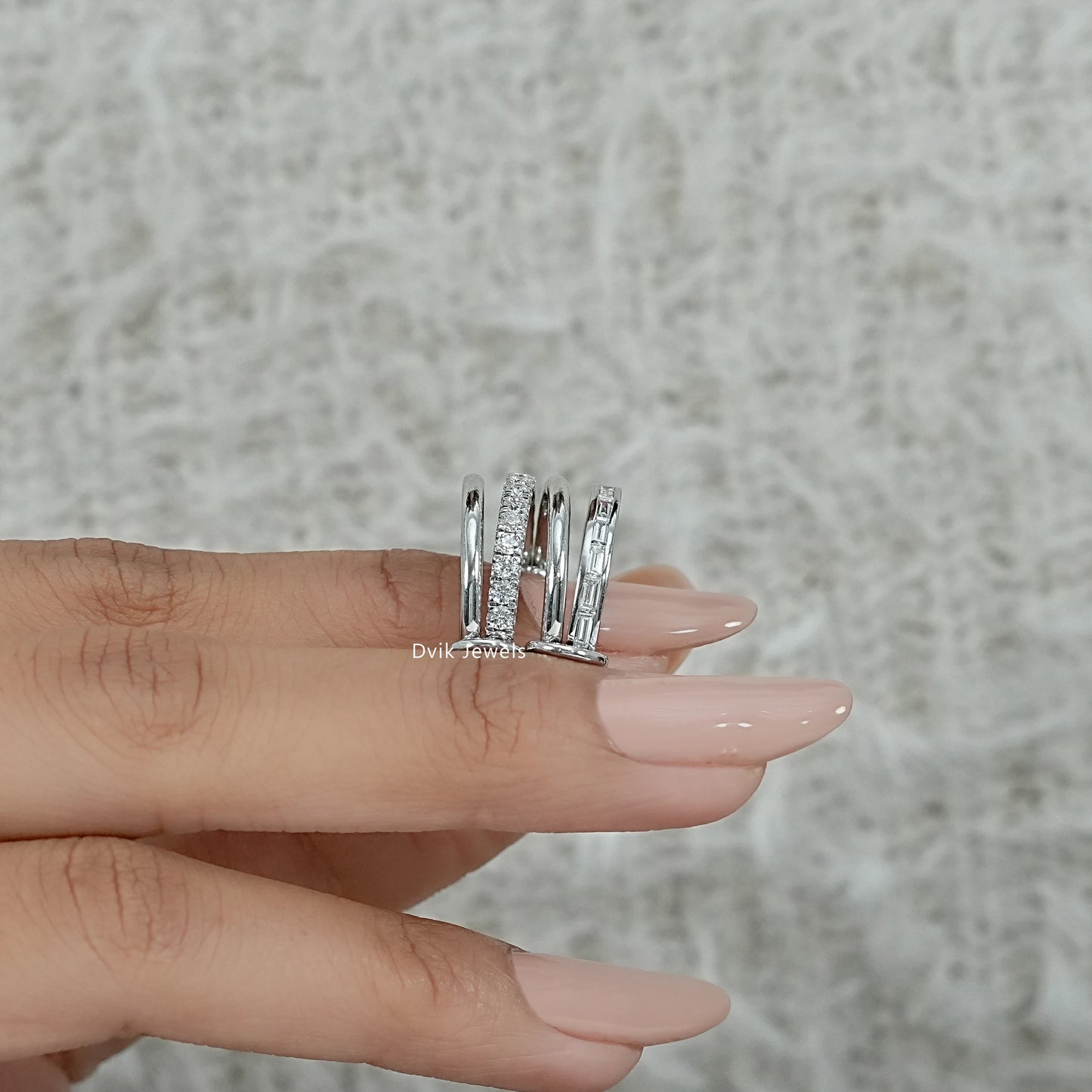 Interlink Baguette And Round Diamond Band