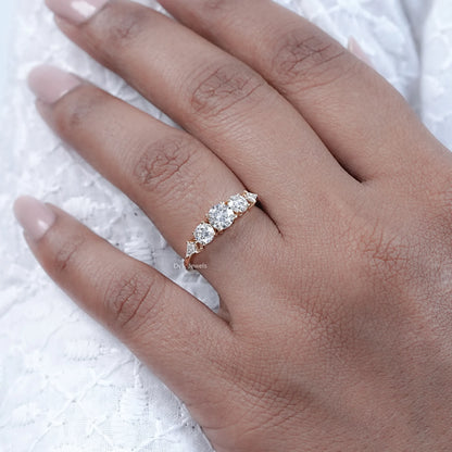 Round And Kite Cut Diamond Five Stone Ring