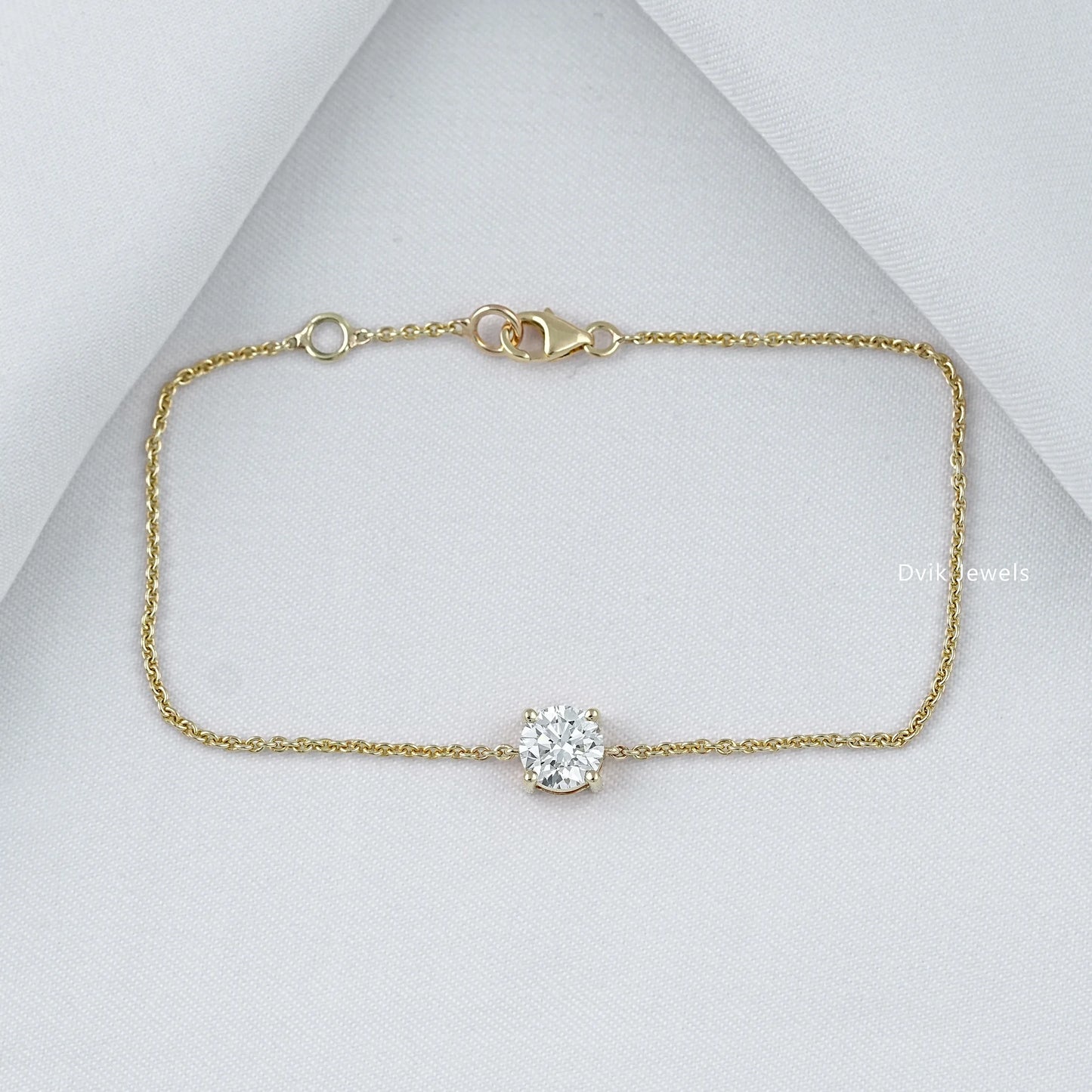 Lab Diamond Round Cut Solitaire Bracelet