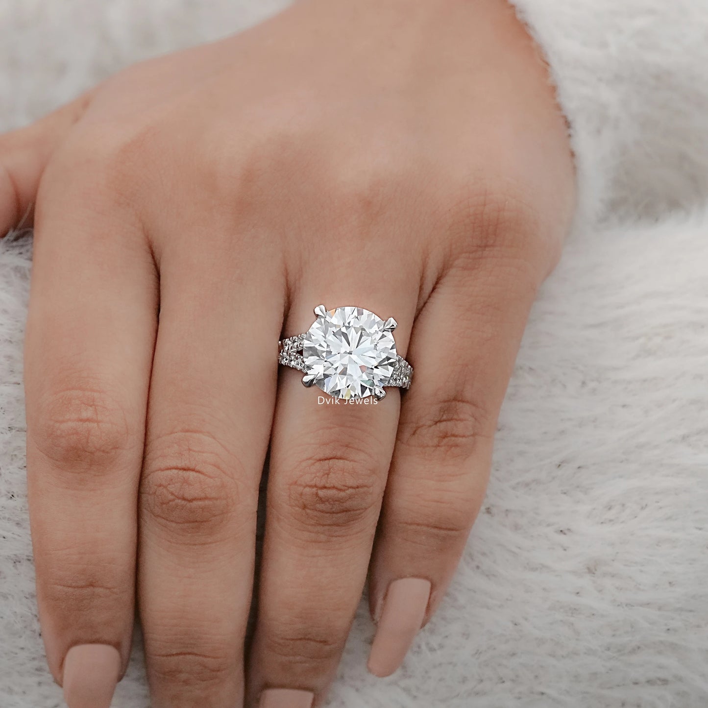 Round Cut Lab Diamond Split Shank Accent Ring