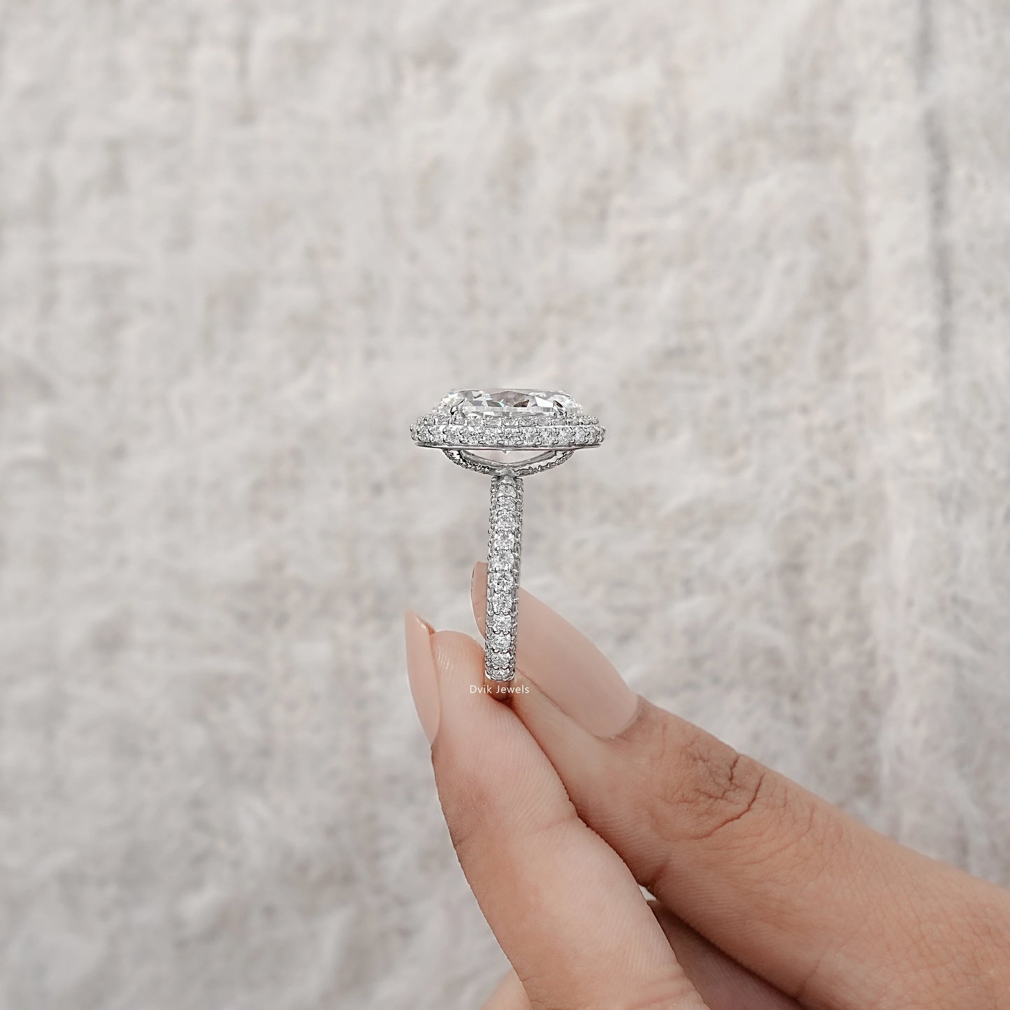Brilliant Oval Cut Halo Diamond Engagement Ring