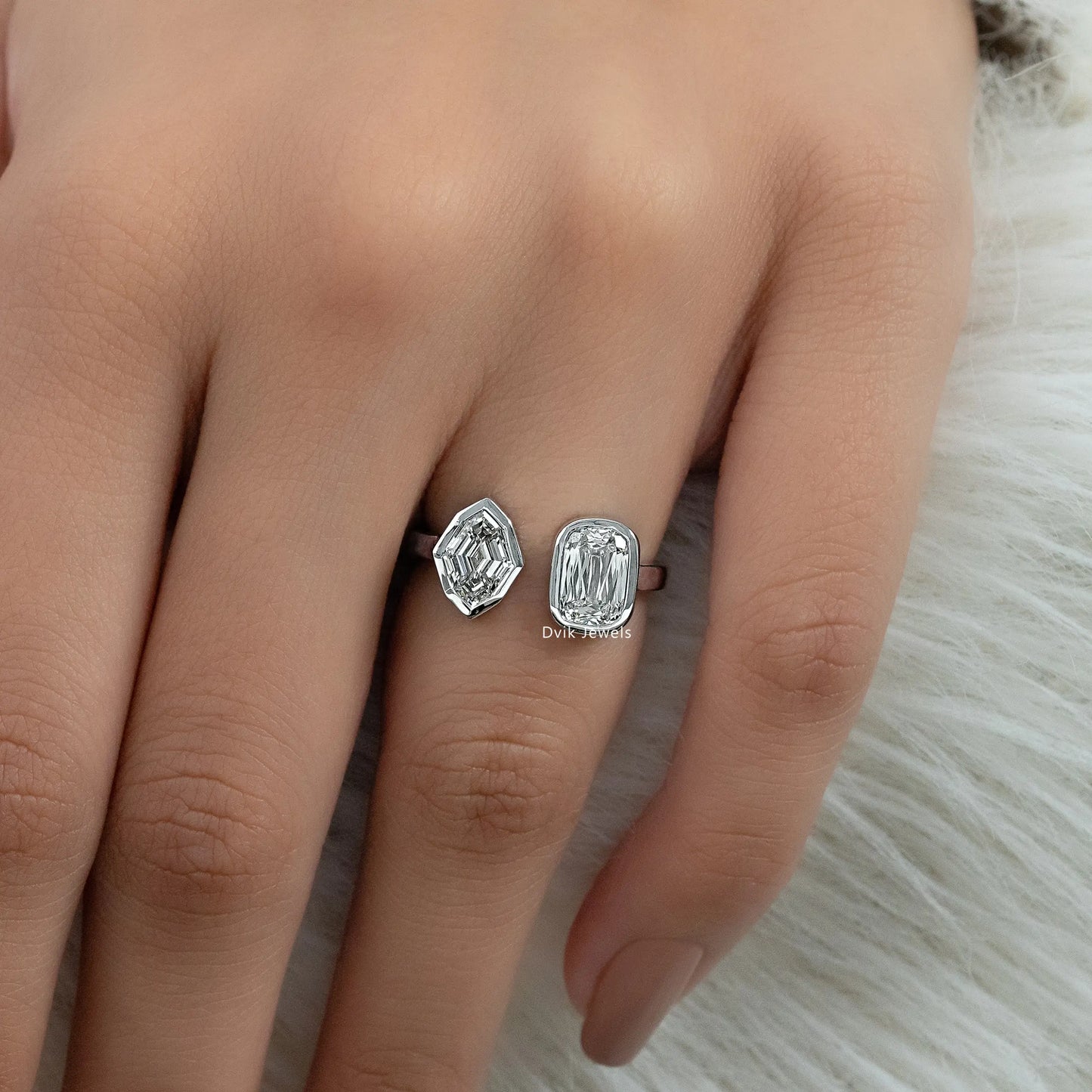 Criss Cut & Step Cut Moval Lab Diamond Toi Moi Ring Ring