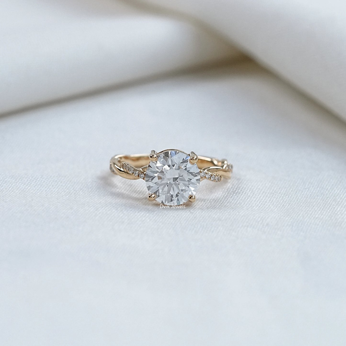Twisted Round Lab Diamond Wedding Ring
