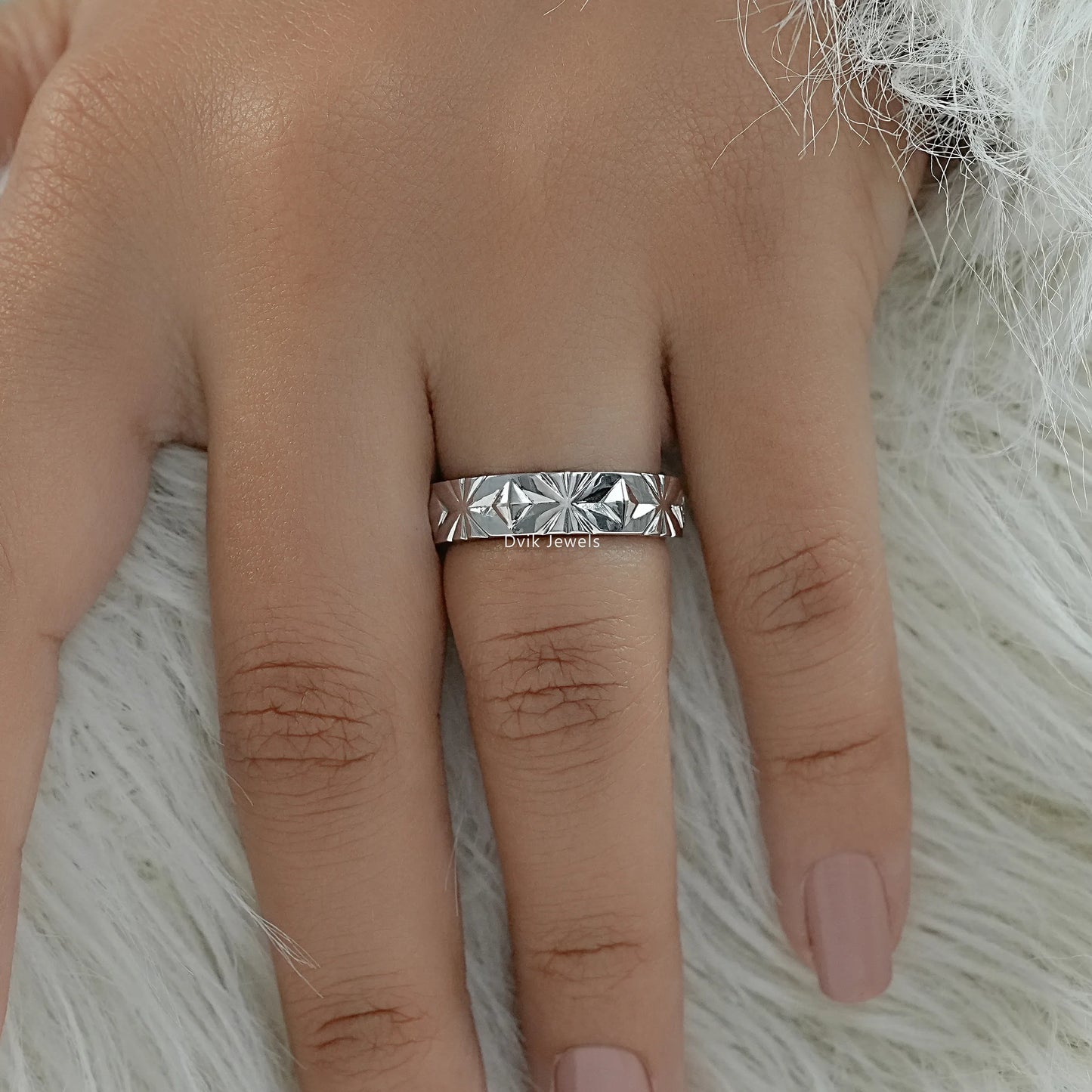 Engraved Wedding Band with Round Cut Diamond