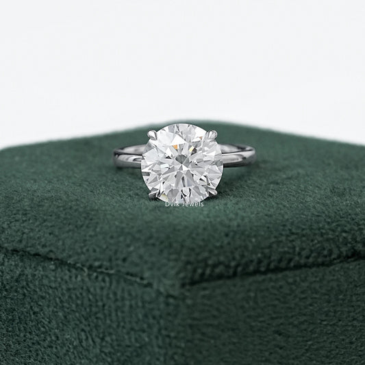 Round Cut Diamond Solitaire Engagement Ring