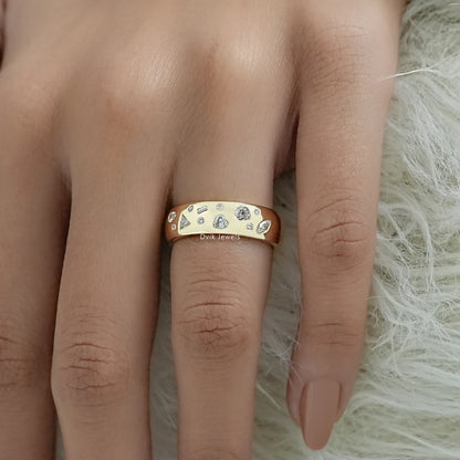 Dilamani confetti ring worn on a finger to display the unique stone pattern
