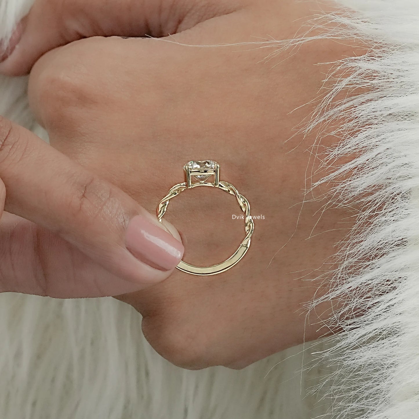 Round Cut Solitaire Engagement Ring with Twisted Diamond Band