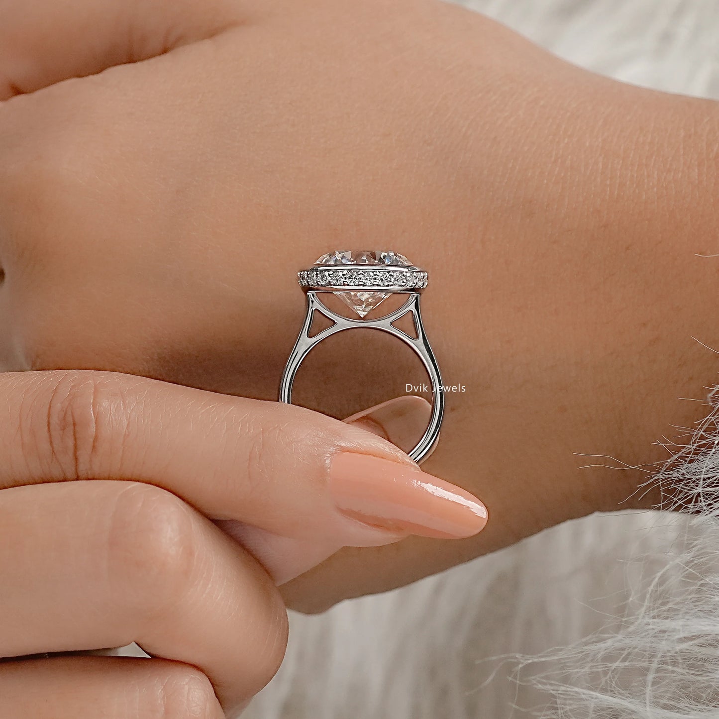 Round Lab Diamond Bezel Set Hidden Halo Solitaire Ring Ring