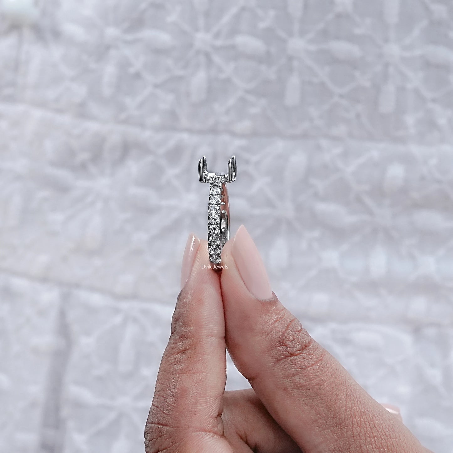 Round Shape Semi Mount Accent Engagement Ring