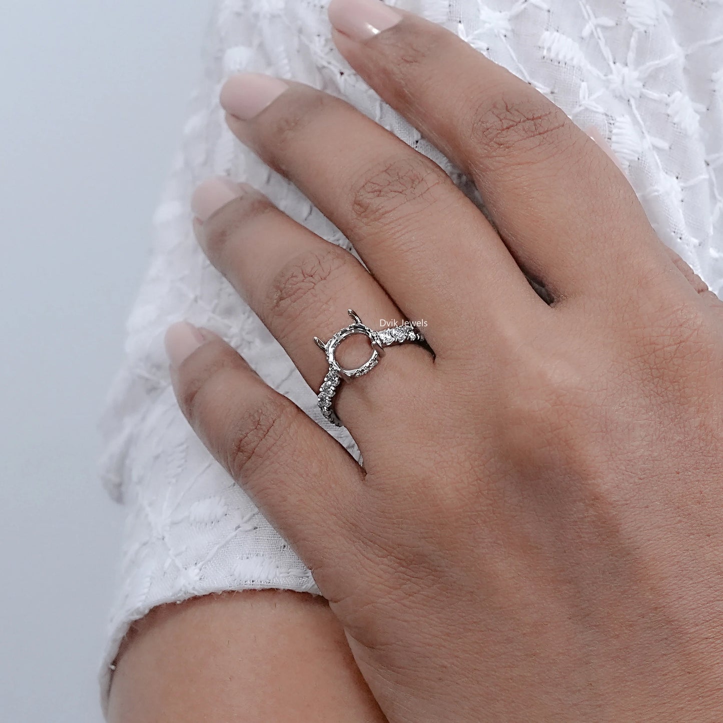 Round Shape Semi Mount Accent Engagement Ring