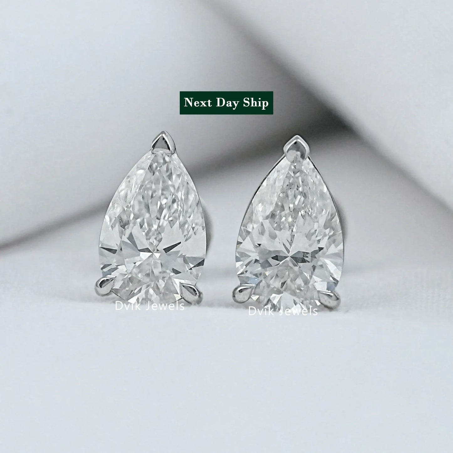 Pear Lab Diamond Stud Earrings Earrings