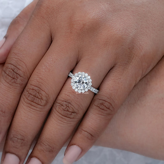 OEC Round Cut 1.50 Carat Halo Diamond Ring Set