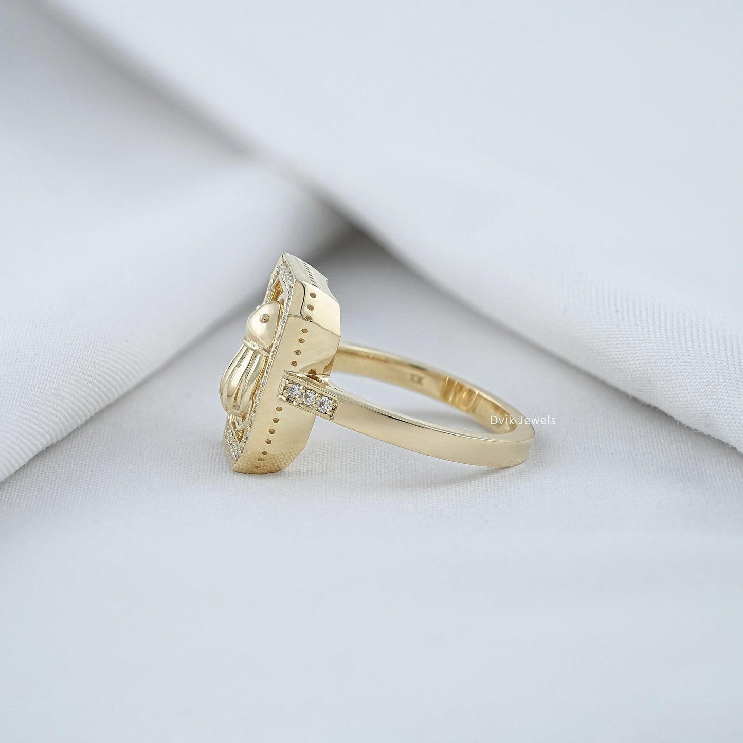 Geometric Octagon Halo Round Cut Lab Diamond Ring Ring