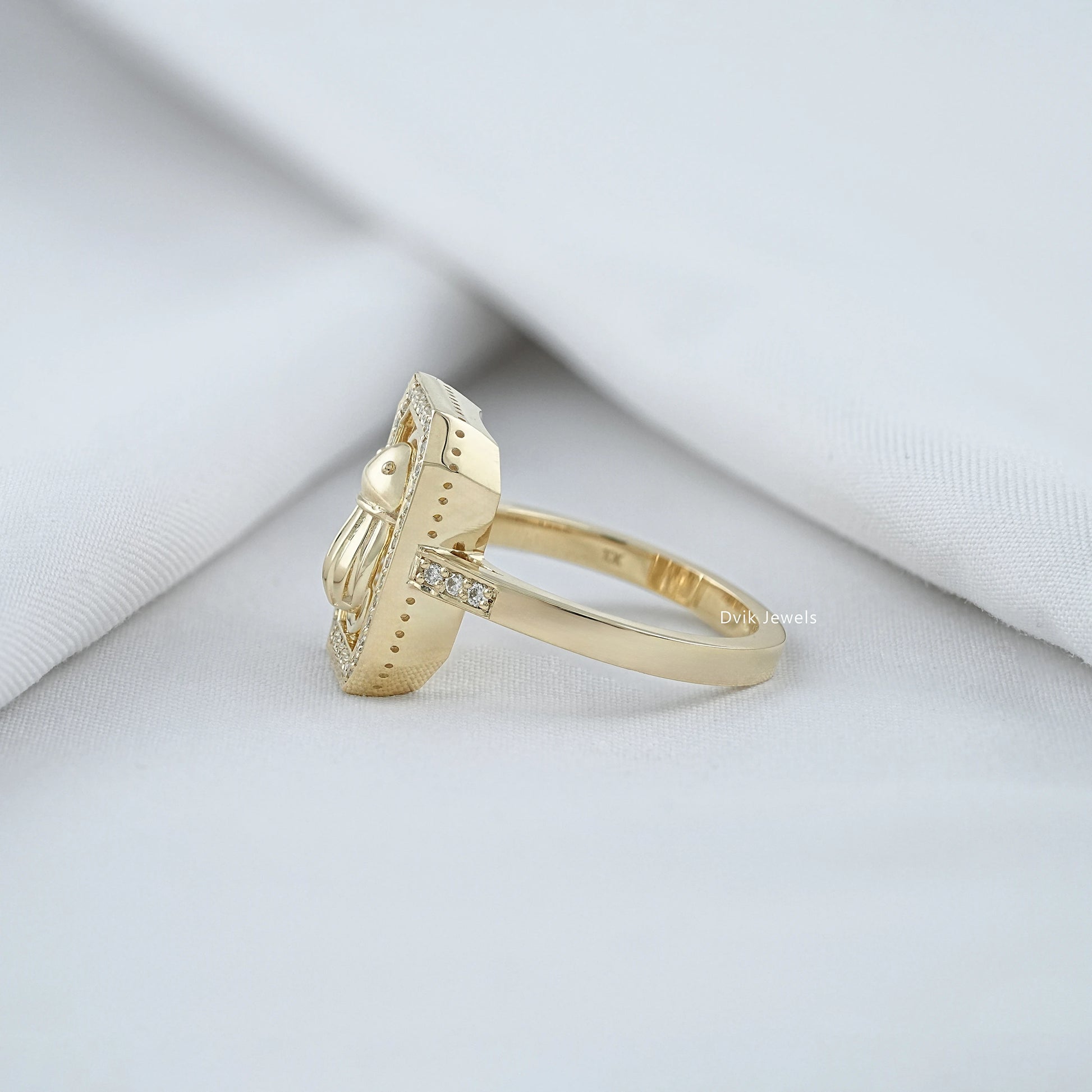 Geometric Octagon Halo Round Cut Lab Diamond Ring Ring