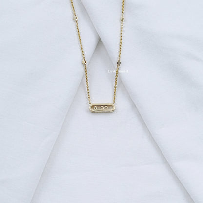 Sliding Lab Diamond Paperclip Pendant
