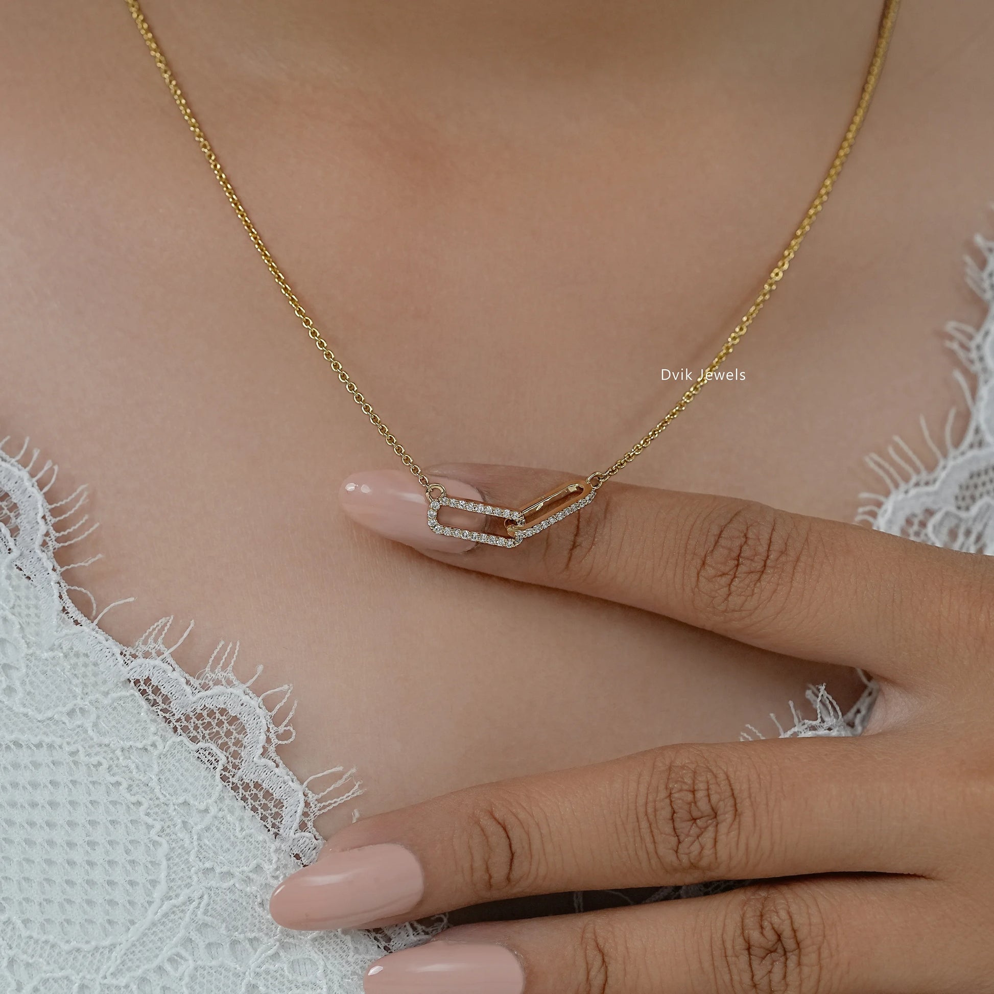 Round Lab Diamond Open Rectangle Double Link Pendant Pendant