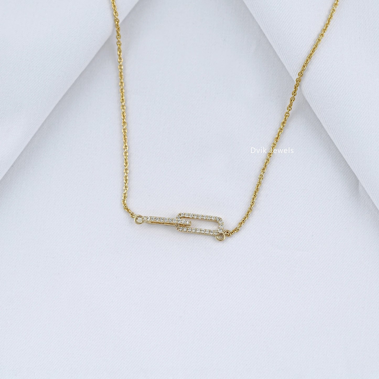 Round Lab Diamond Open Rectangle Double Link Pendant Pendant