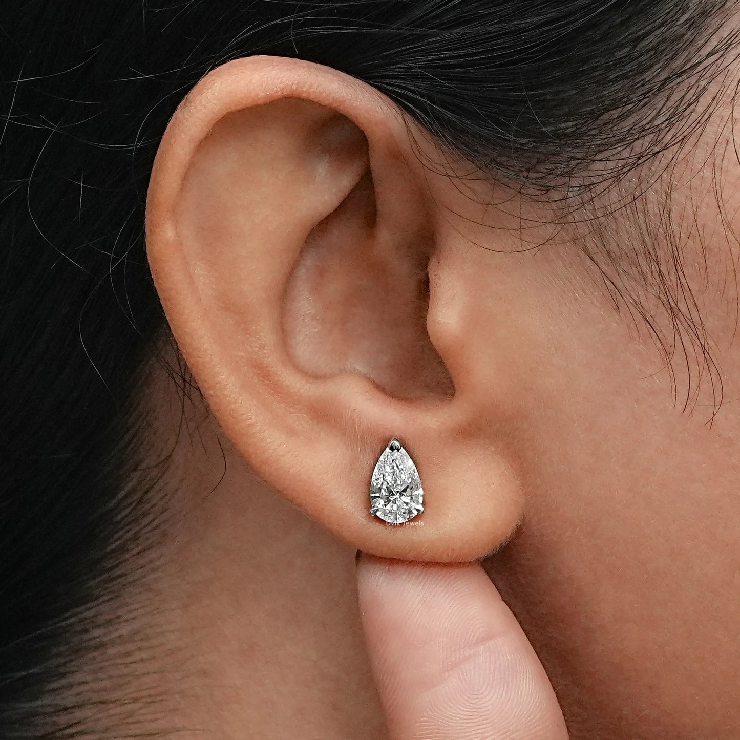 Pear Lab Grown Diamond Stud Earring