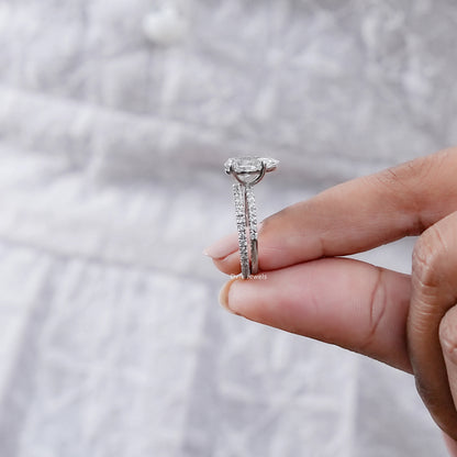 Pear Cut Lab Grown Diamond Solitaire Ring Set