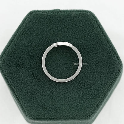 Lab Grown Round Diamond Ribbon Ring