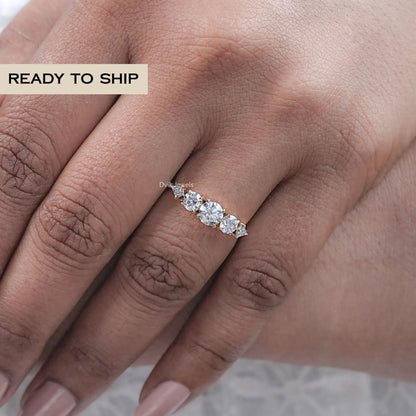 Round And Kite Cut Diamond Five Stone Ring