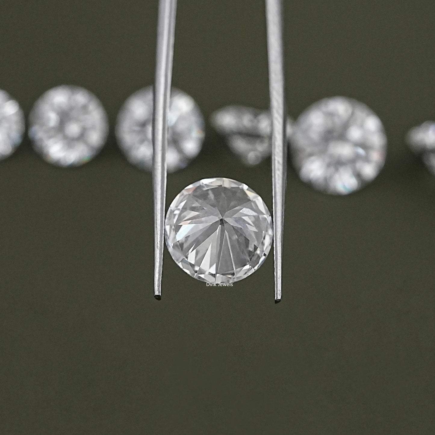 Brilliant Round Cut Lab Grown Diamond