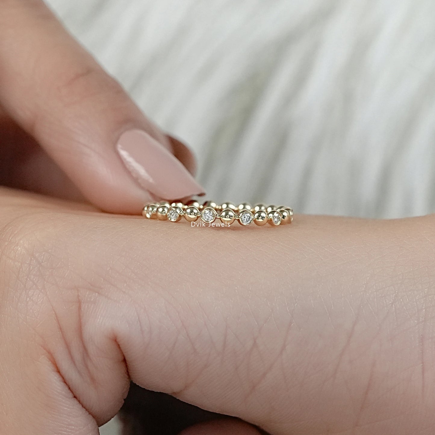 Round diamond wedding bands lab grown yellow gold bubble design