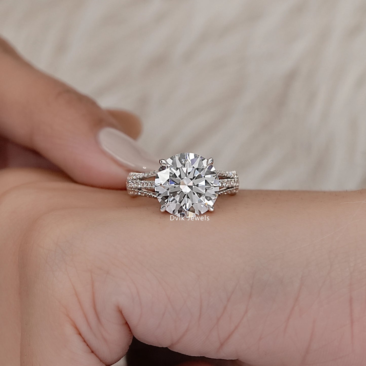 Round Cut Diamond Split Shank Pave Ring