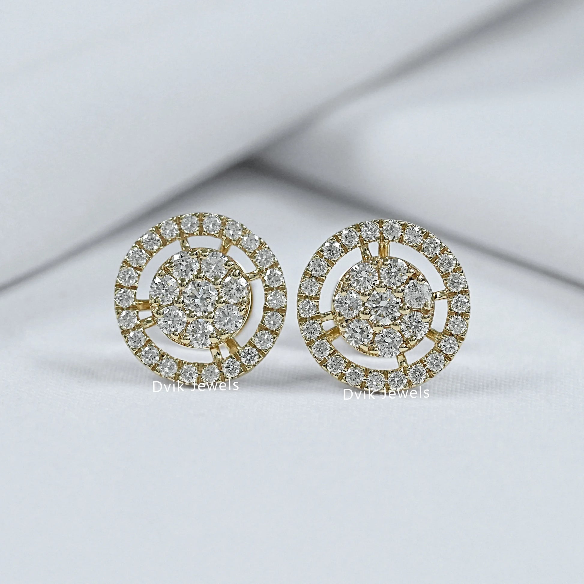 1 carat diamond stud earrings crafted with round cut halo setting