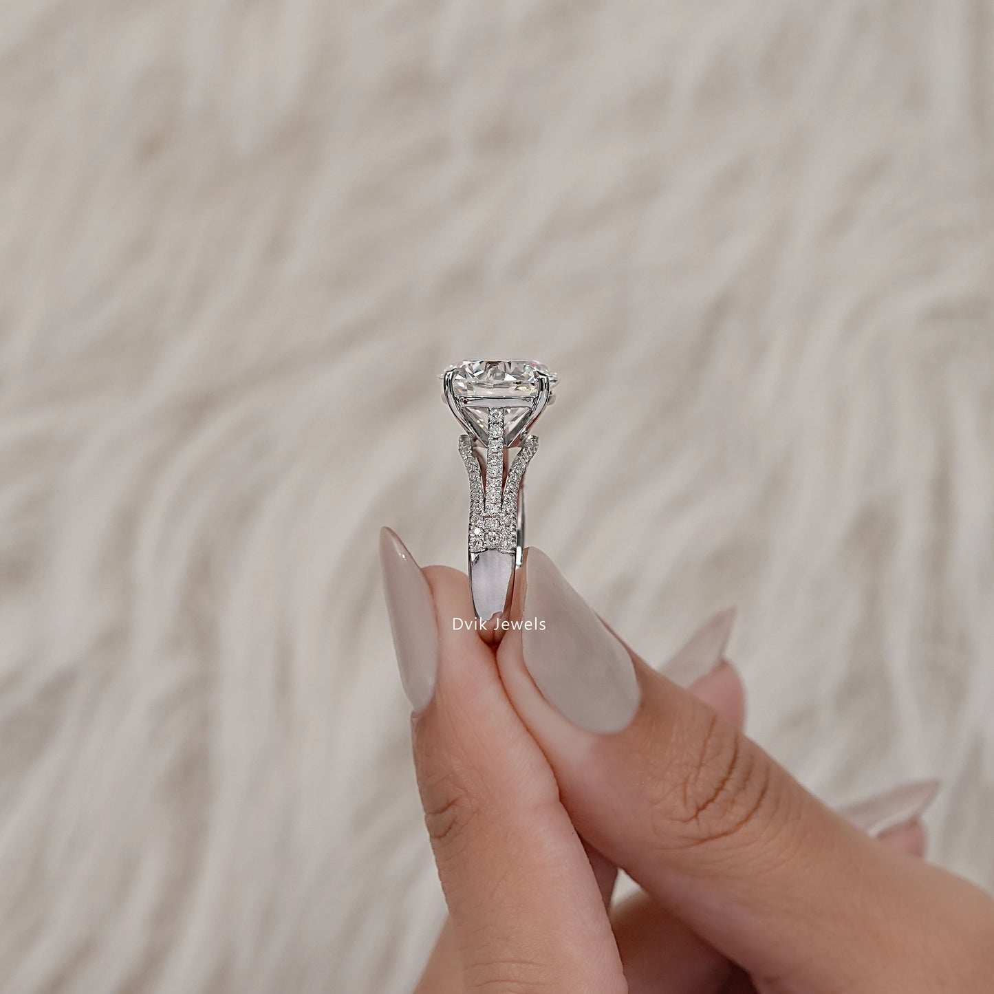 Round Cut Diamond Split Shank Pave Ring