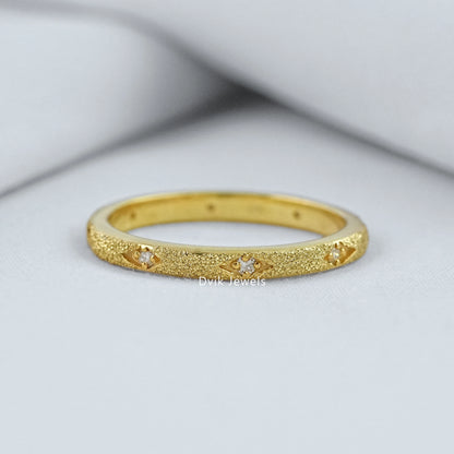 Textured wedding band silver with star setting diamonds on box