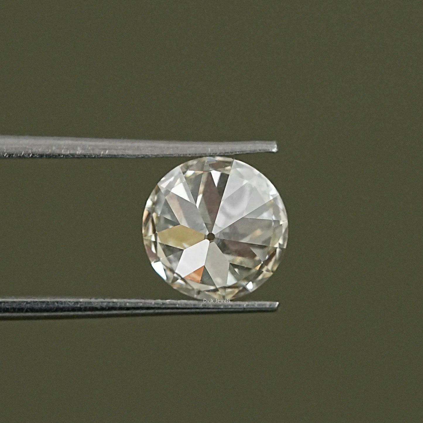 Traditional OEC Round Cut Lab Diamond