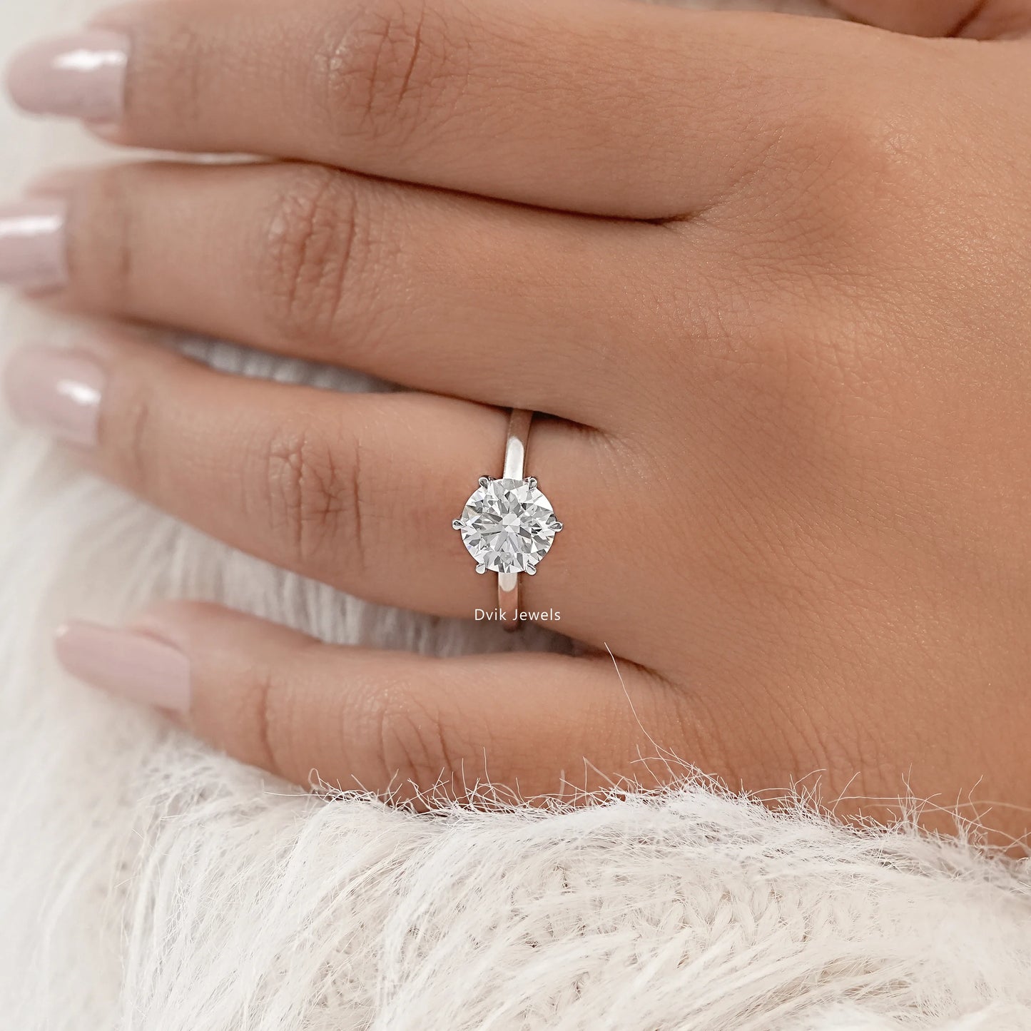 Round Cut Tulip Basket Set Engagement Ring