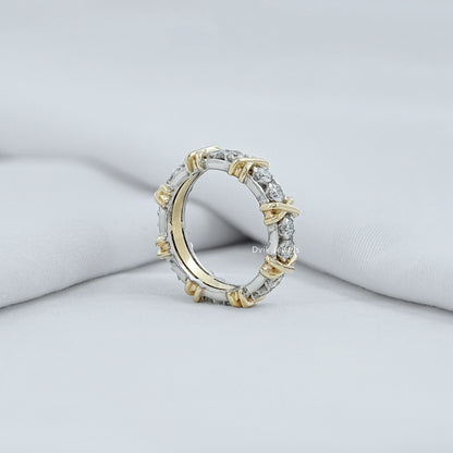 Round Diamond Band with Criss Cross Pattern Band