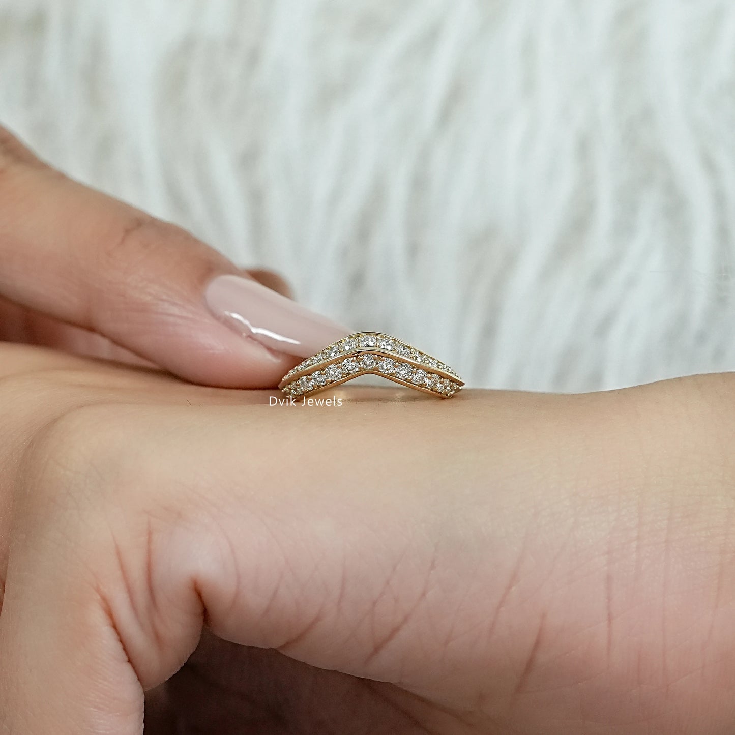 Double Row Round Diamond Curved Band