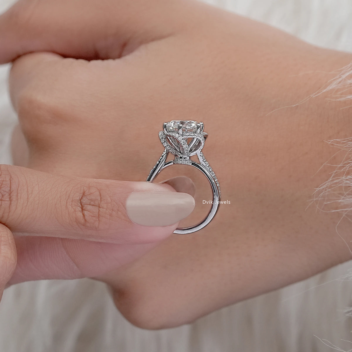 Round Cut Diamond Floral Halo Engagement Ring