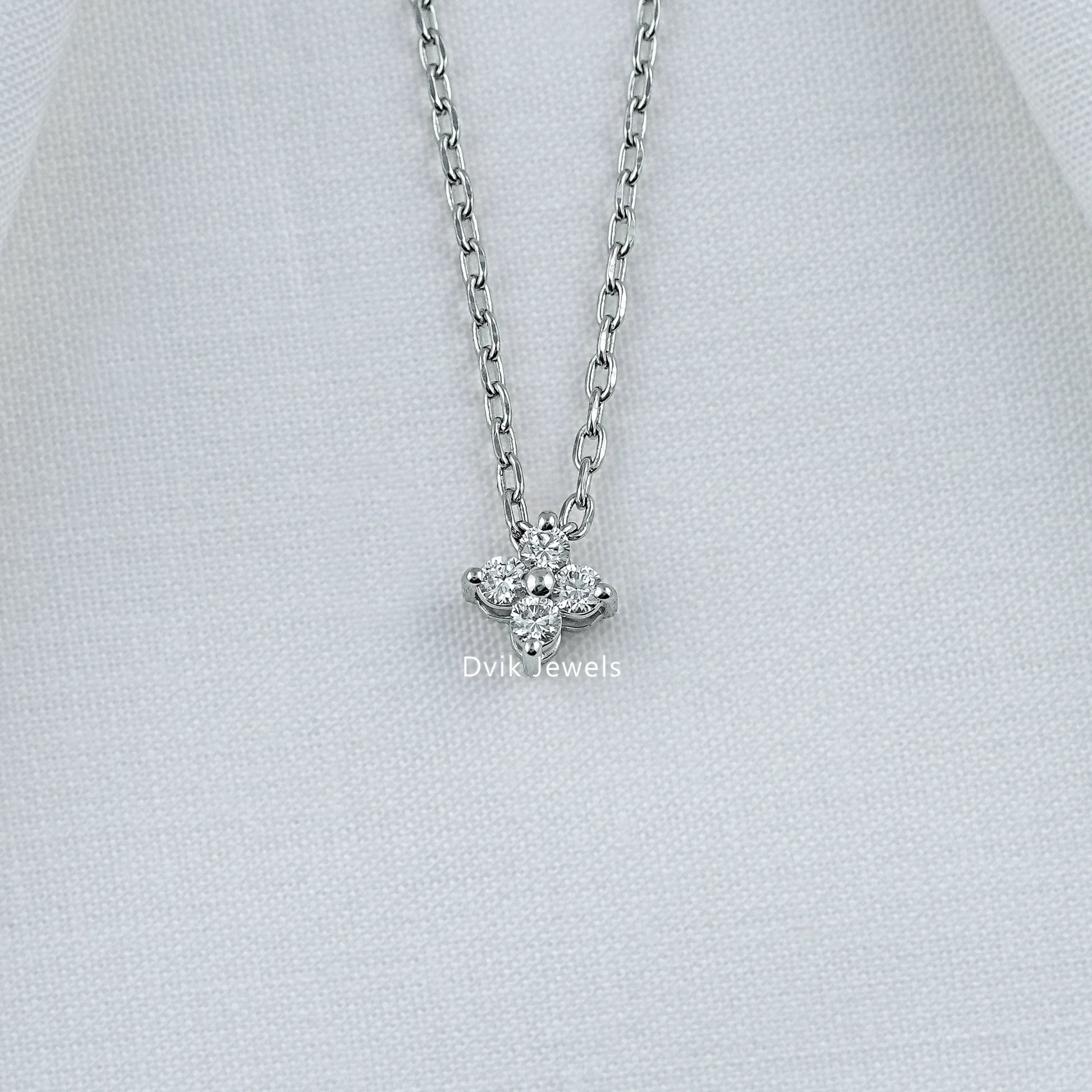 Round Diamond Floral Style Minimalist Pendant Pendant