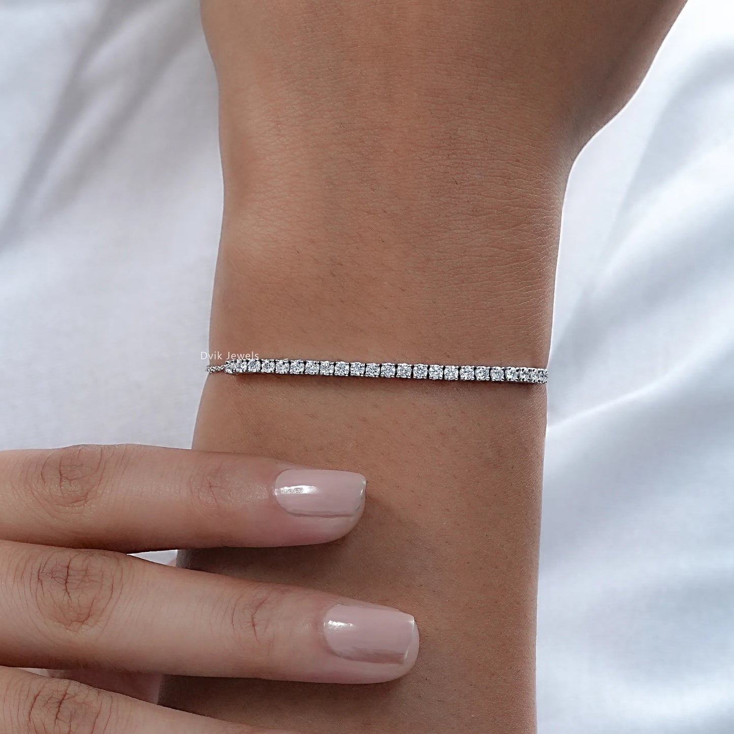 Round Cut Lab Diamond Bar Bracelet