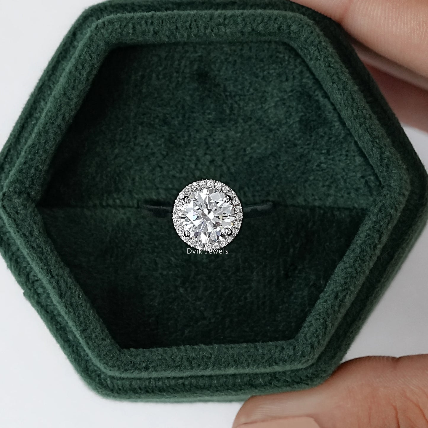 Brilliant Round-Cut Diamond Halo Solitaire Ring