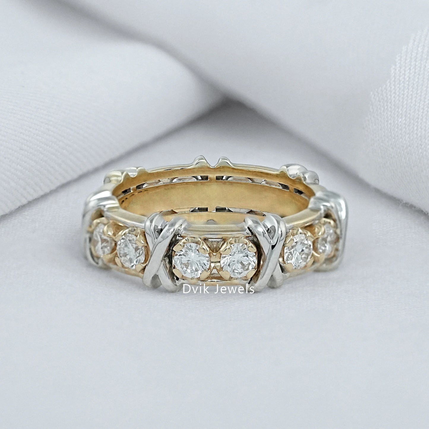 Round Diamond Band with Criss Cross Pattern
