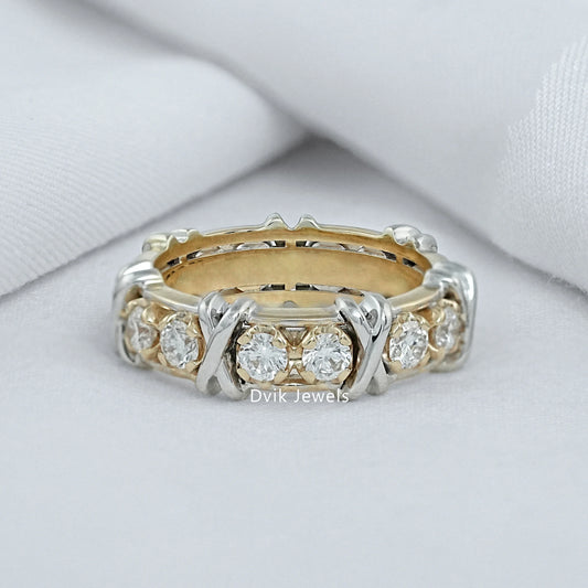 Round Diamond Band with Criss Cross Pattern